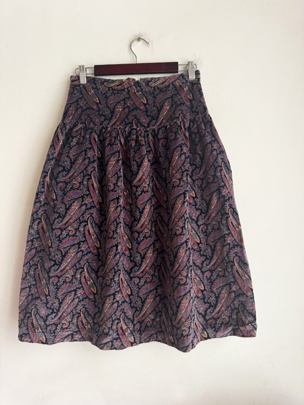 Vintage Velvet Paisley Print Knee Lenght Skirt S - Picture 2 of 5